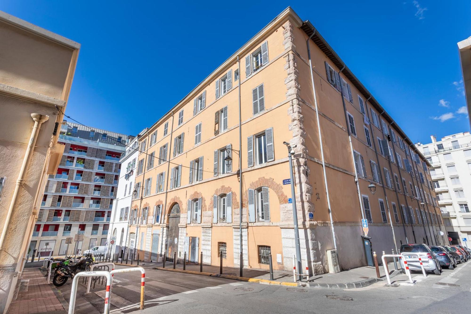 Апартаменти Adira Marseille Panier 2 Etoiles Екстер'єр фото