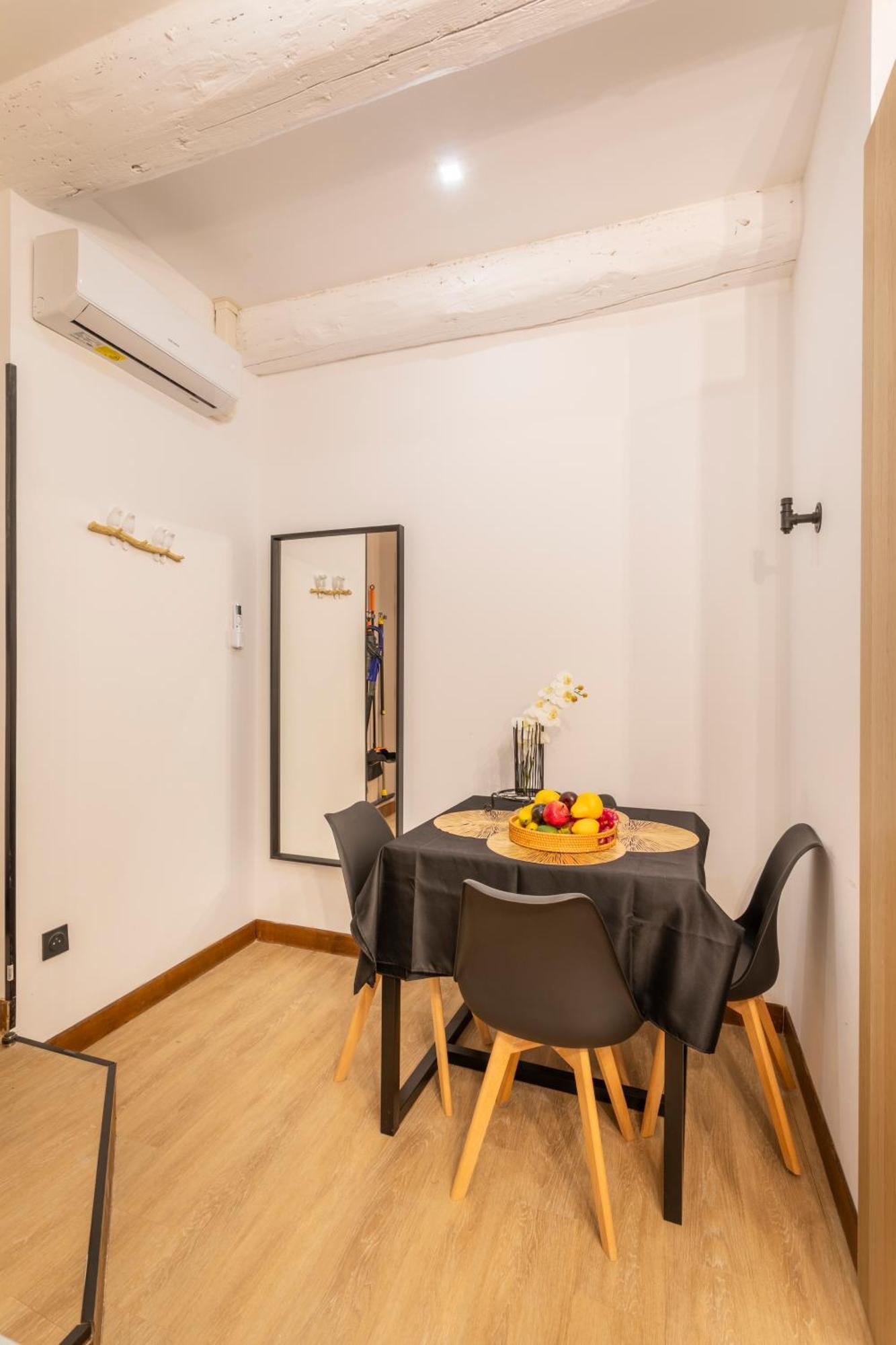 Апартаменти Adira Marseille Panier 2 Etoiles Екстер'єр фото