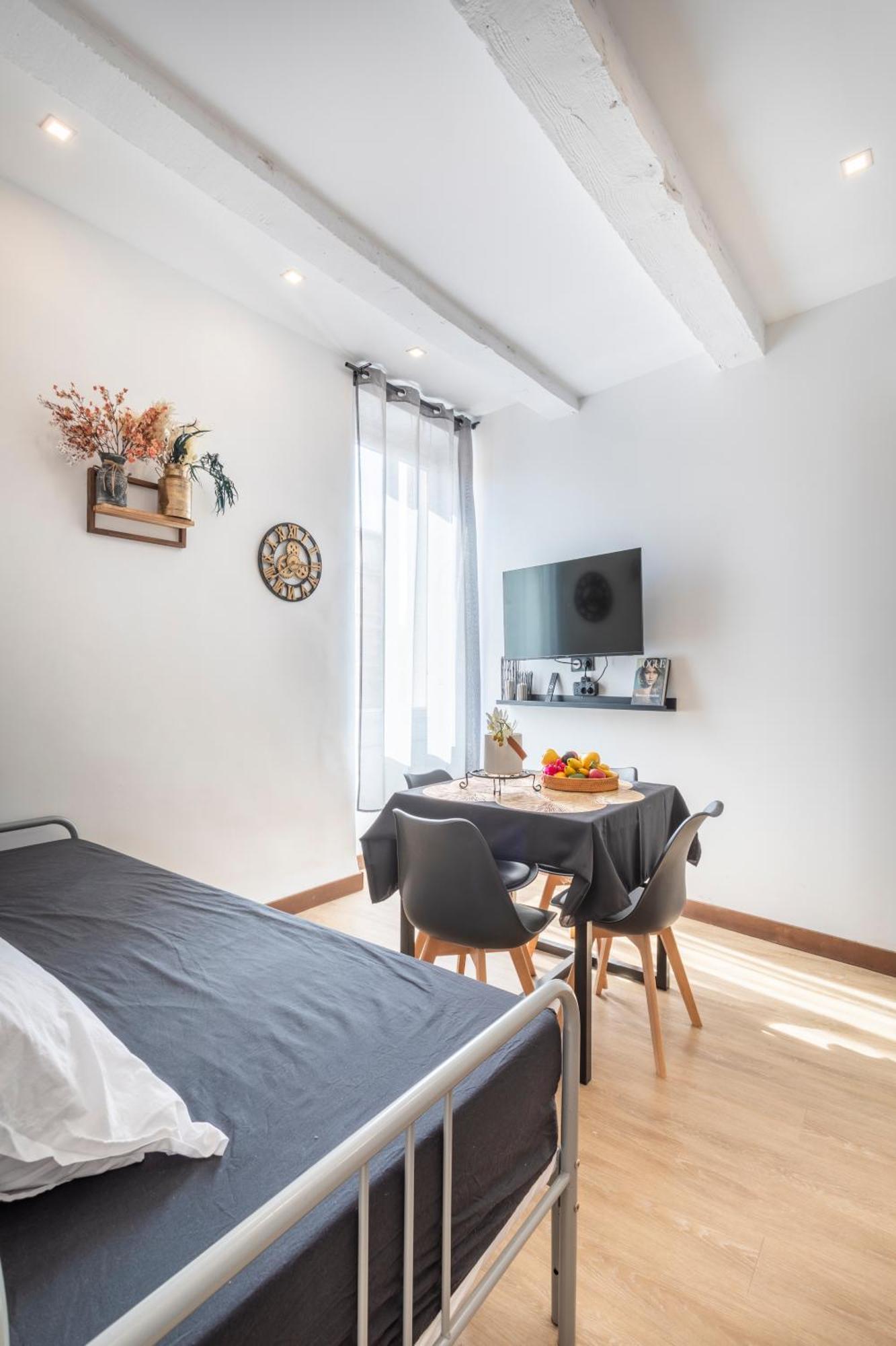 Апартаменти Adira Marseille Panier 2 Etoiles Екстер'єр фото